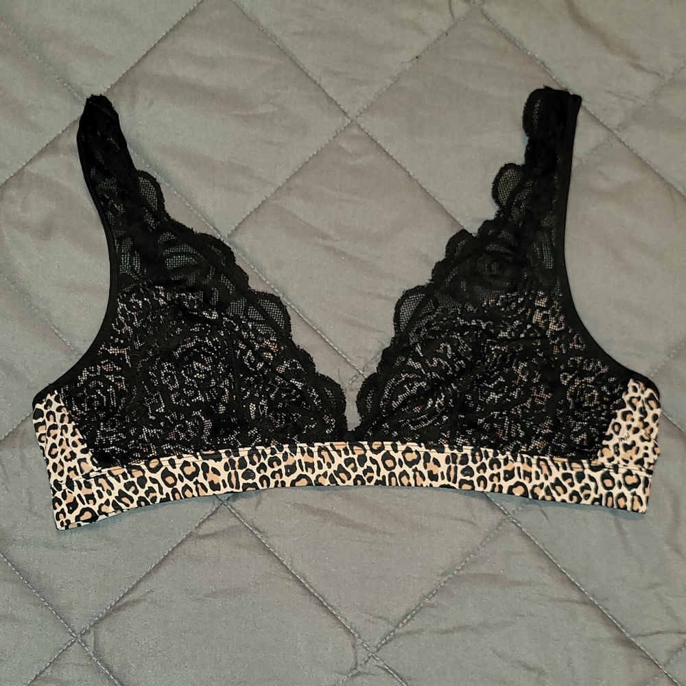 VS Pink Lace Plunge Bralette